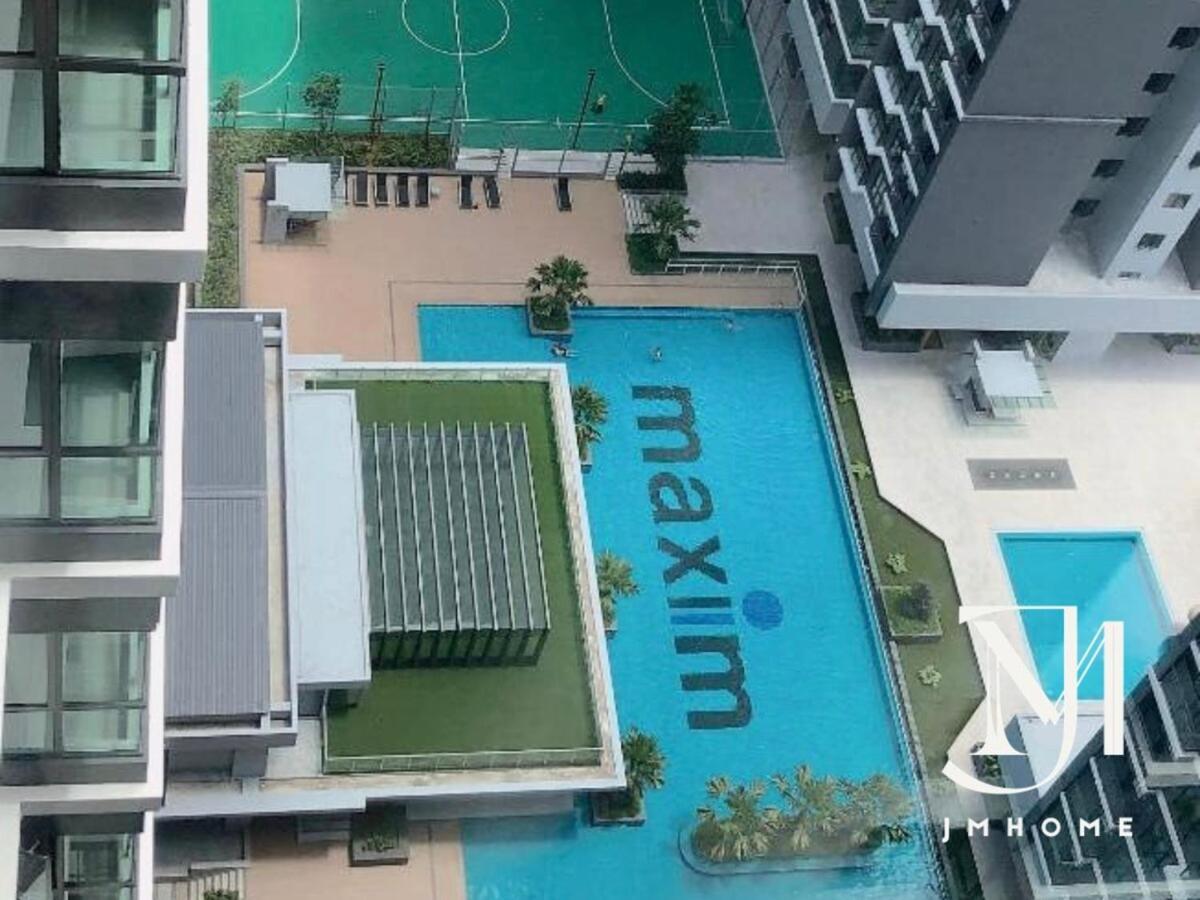 Majestic Maxim Ucsi 2r Near Mrt #22 Pangsapuri *